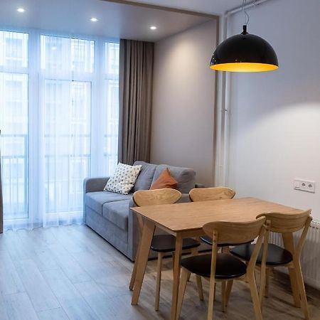 Dream Life Apartment Λβιβ Εξωτερικό φωτογραφία